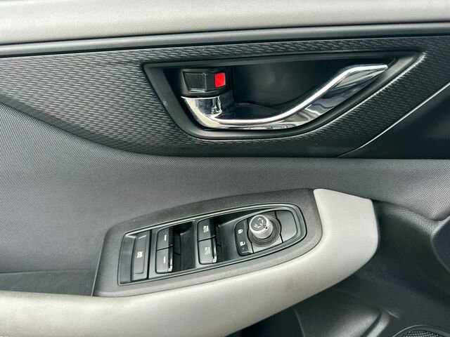 Used 2020 Subaru Outback Premium image 11
