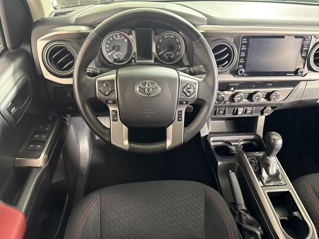 Used 2020 Toyota Tacoma SR5 AWD/4WD image 24