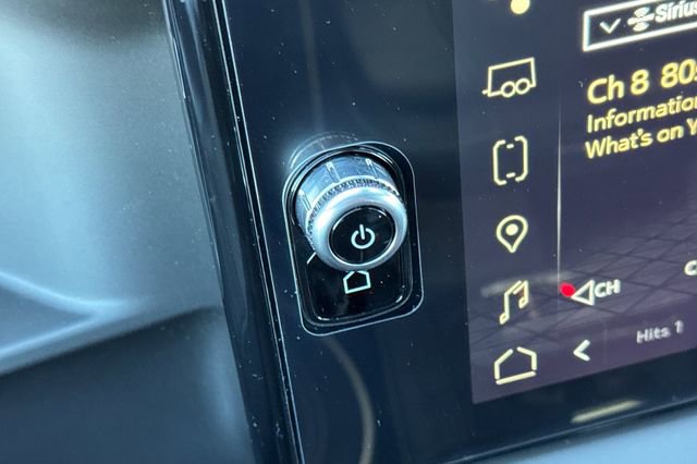 Used 2025 GMC Sierra 1500 AT4X image 32