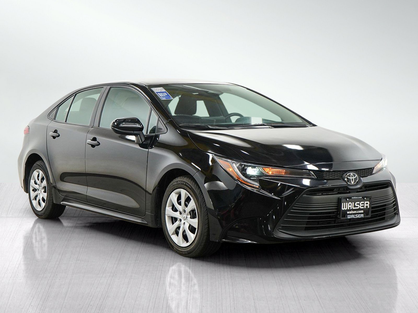 Used 2024 Toyota Corolla LE FWD image 7