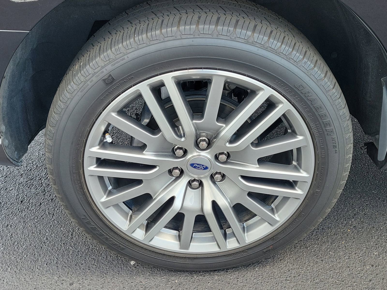 Certified 2022 Ford Expedition Limited RWD image 5