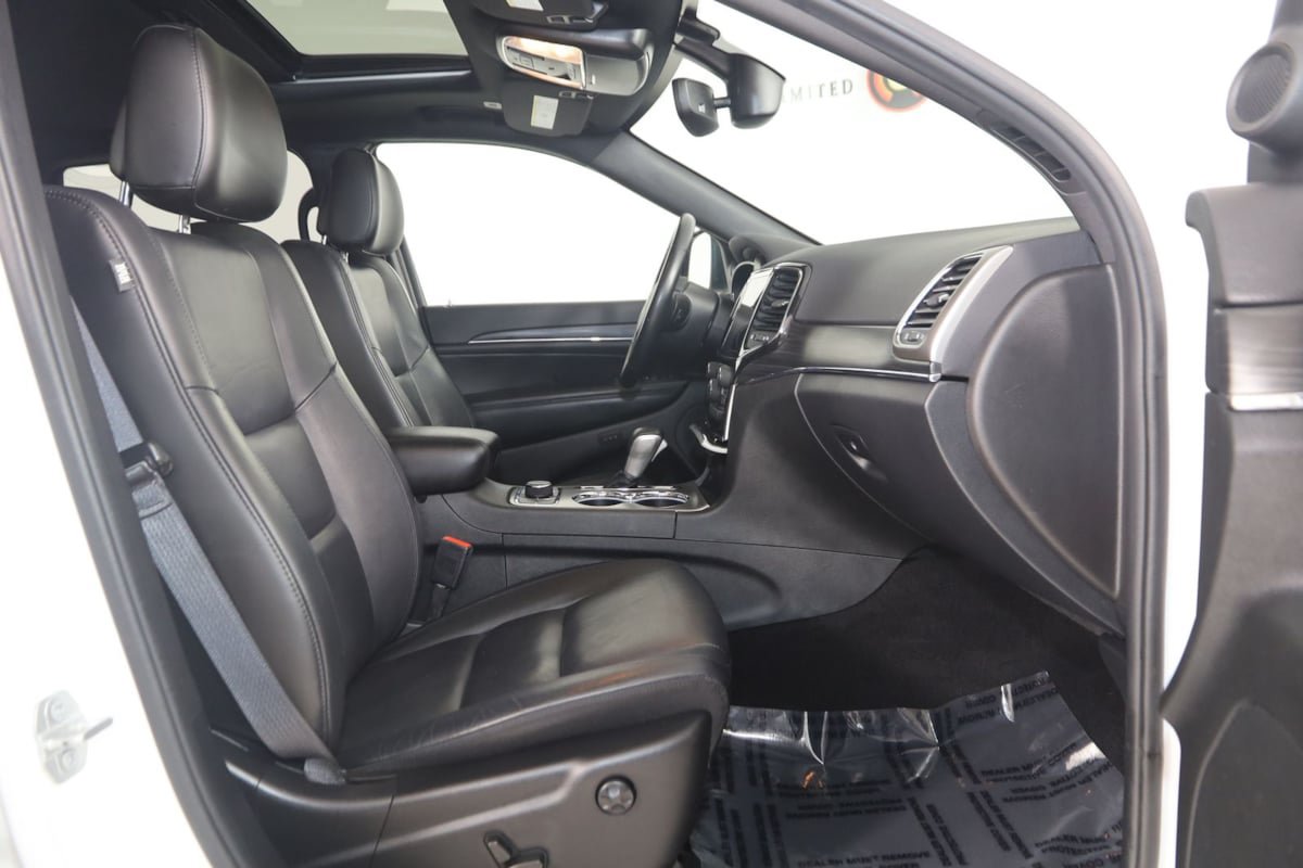 Used 2021 Jeep Grand Cherokee Limited AWD/4WD image 14