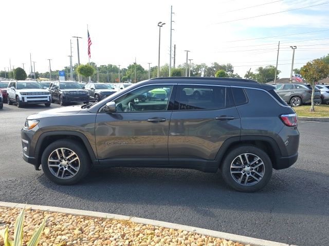 Used 2017 Jeep Compass Latitude w/ Popular Equipment Group FWD image 10