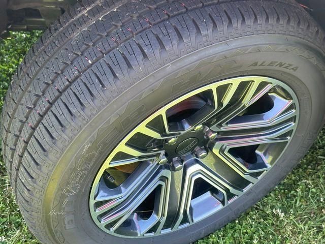 New 2024 Jeep Wagoneer 4WD w/ Premium Group I image 37