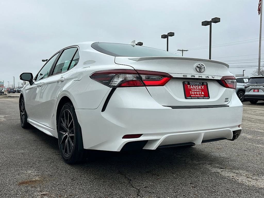 Certified 2023 Toyota Camry SE image 3