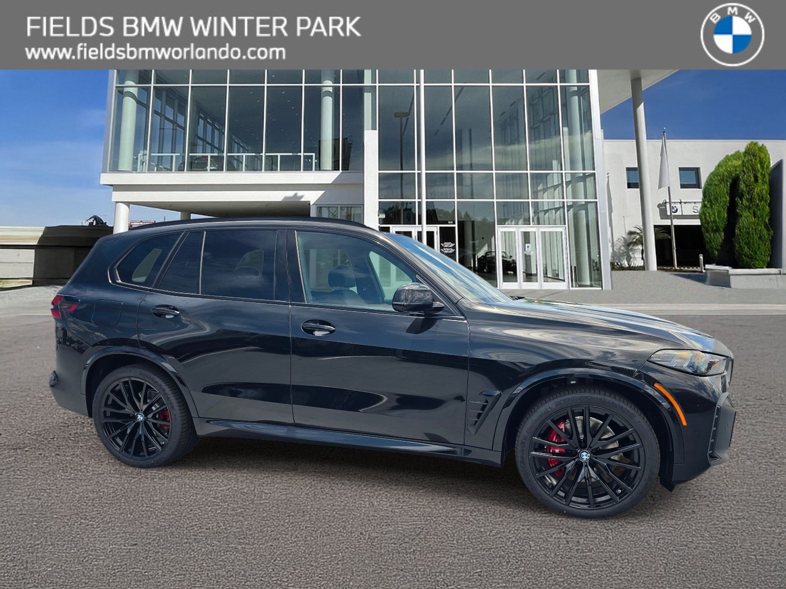 New 2026 BMW X5 xDrive40i w/ M Sport Package AWD/4WD image 1