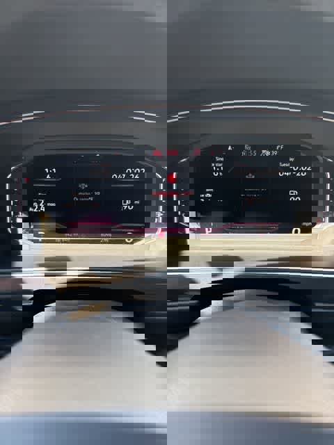 Certified 2022 Volkswagen Tiguan SEL R-Line image 14