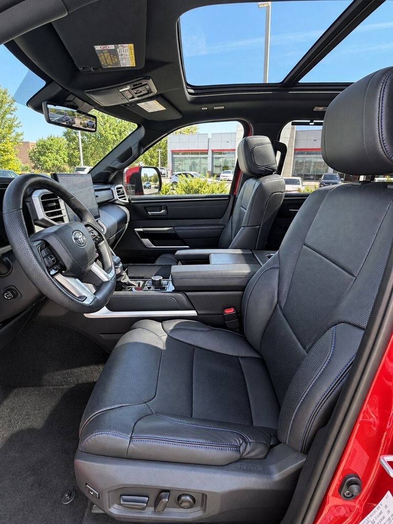 Used 2025 Toyota Sequoia Platinum AWD/4WD image 12