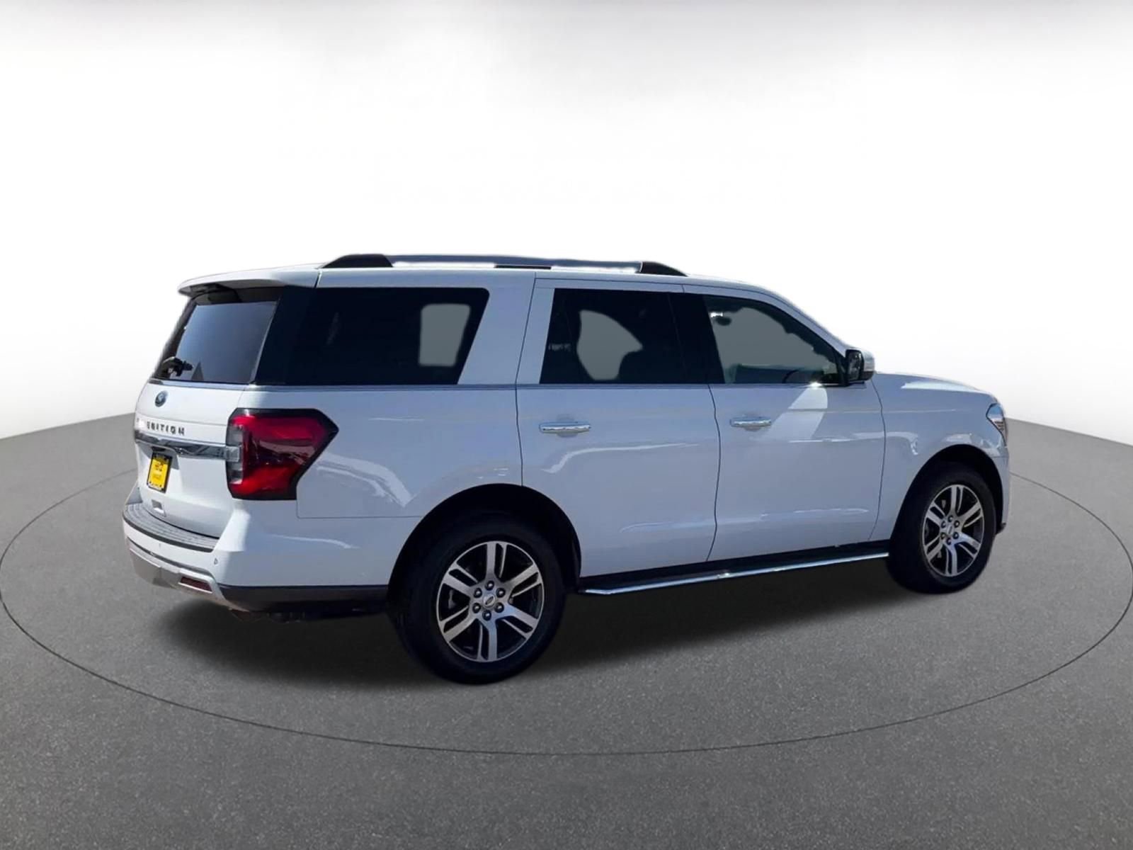 Used 2023 Ford Expedition Limited RWD image 14
