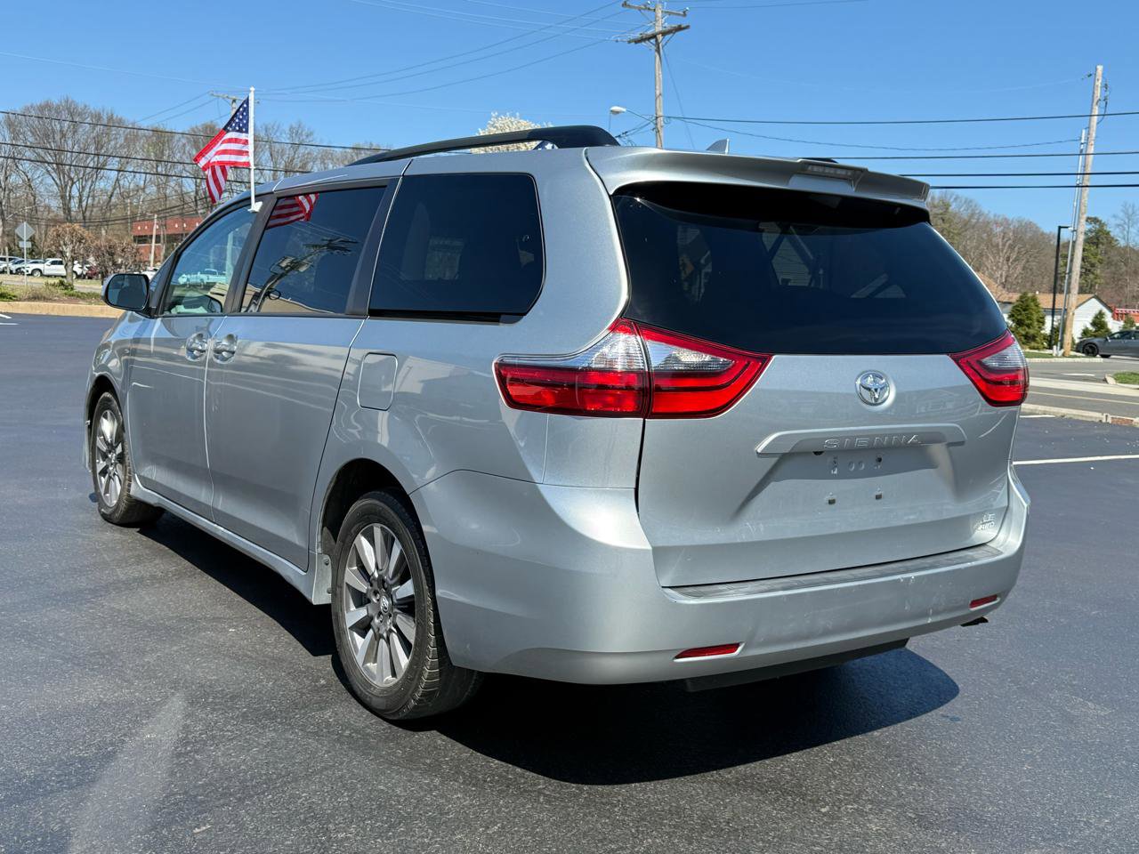 Used 2020 Toyota Sienna LE AWD/4WD image 7