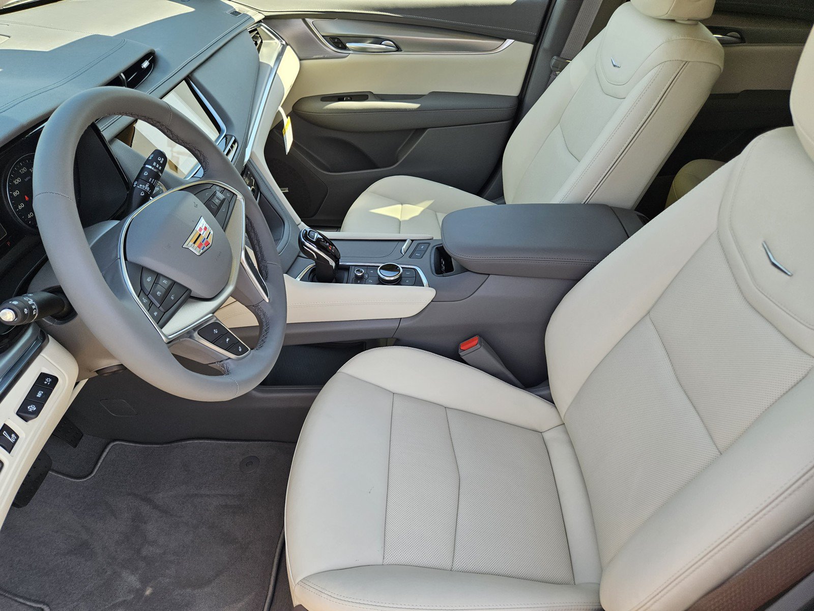 New 2026 Cadillac XT5 Premium Luxury w/ Driver Assist Package FWD image 9