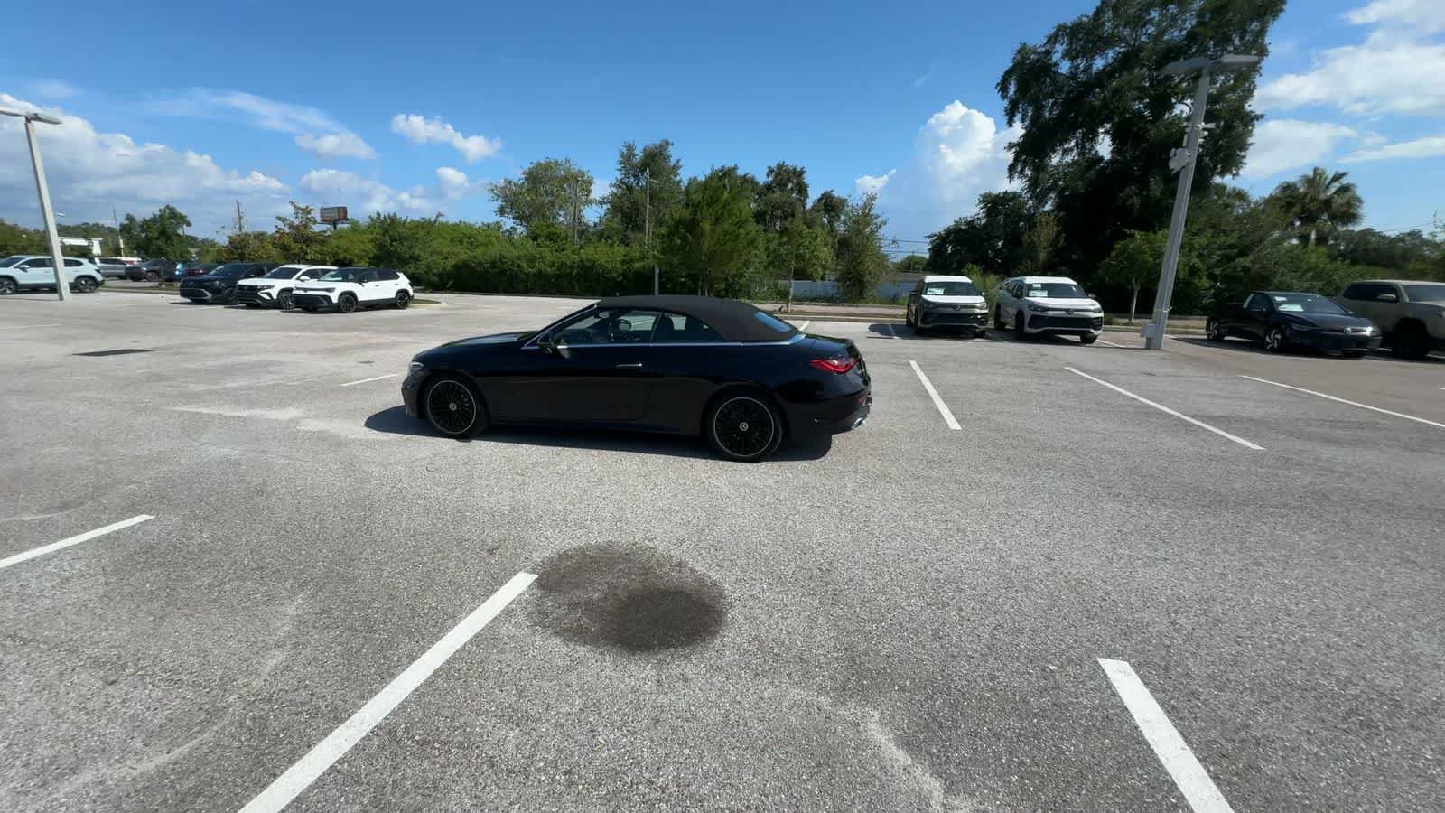 Used 2025 Mercedes-Benz CLE 300 4MATIC Cabriolet image 5