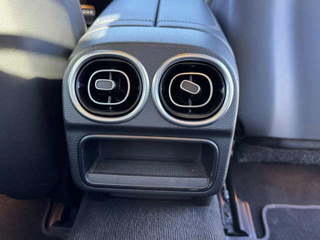 Used 2024 Mercedes-Benz CLE 300 4MATIC Cabriolet image 9