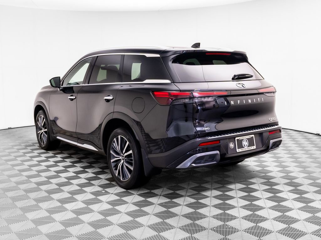 Used 2023 INFINITI QX60 Sensory w/ Cargo Package AWD/4WD image 4