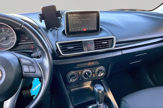 Used 2016 MAZDA MAZDA3 i Touring FWD image 9