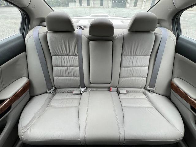 Used 2011 Honda Accord EX-L image 19