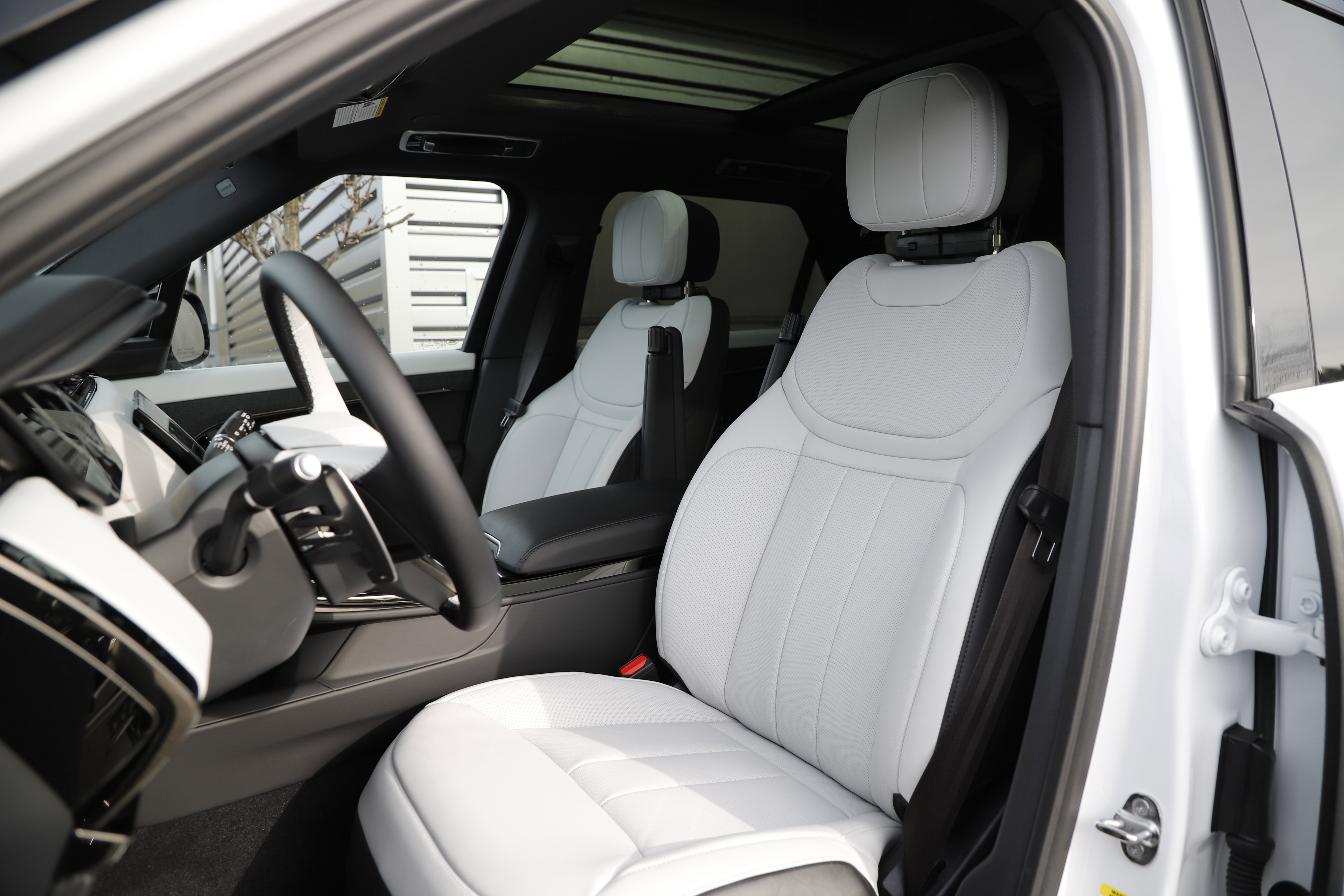 New 2026 Land Rover Range Rover Sport Dynamic SE AWD/4WD image 22