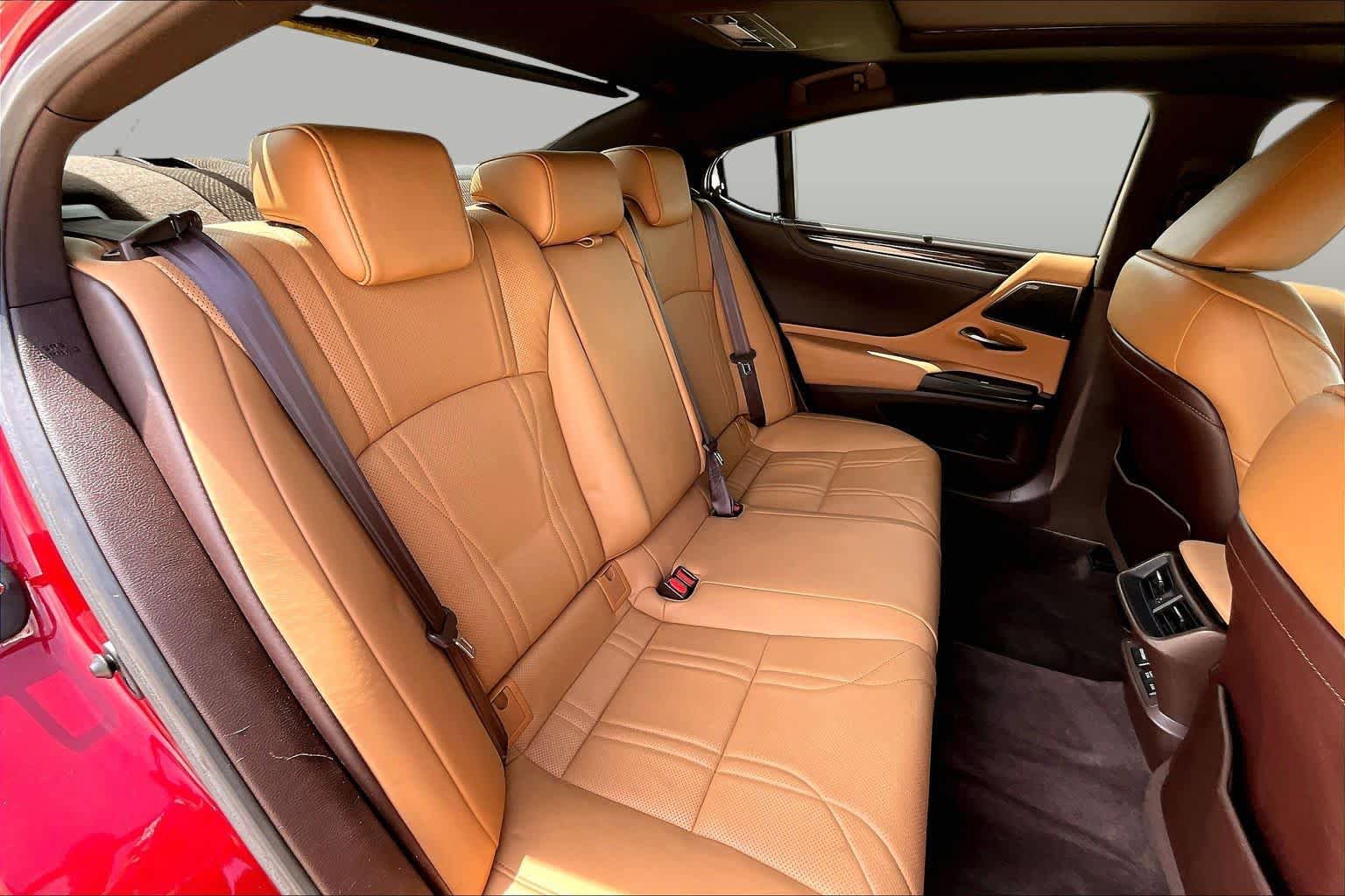 Used 2020 Lexus ES 350 Ultra Luxury w/ Accessory Package 2 FWD image 20