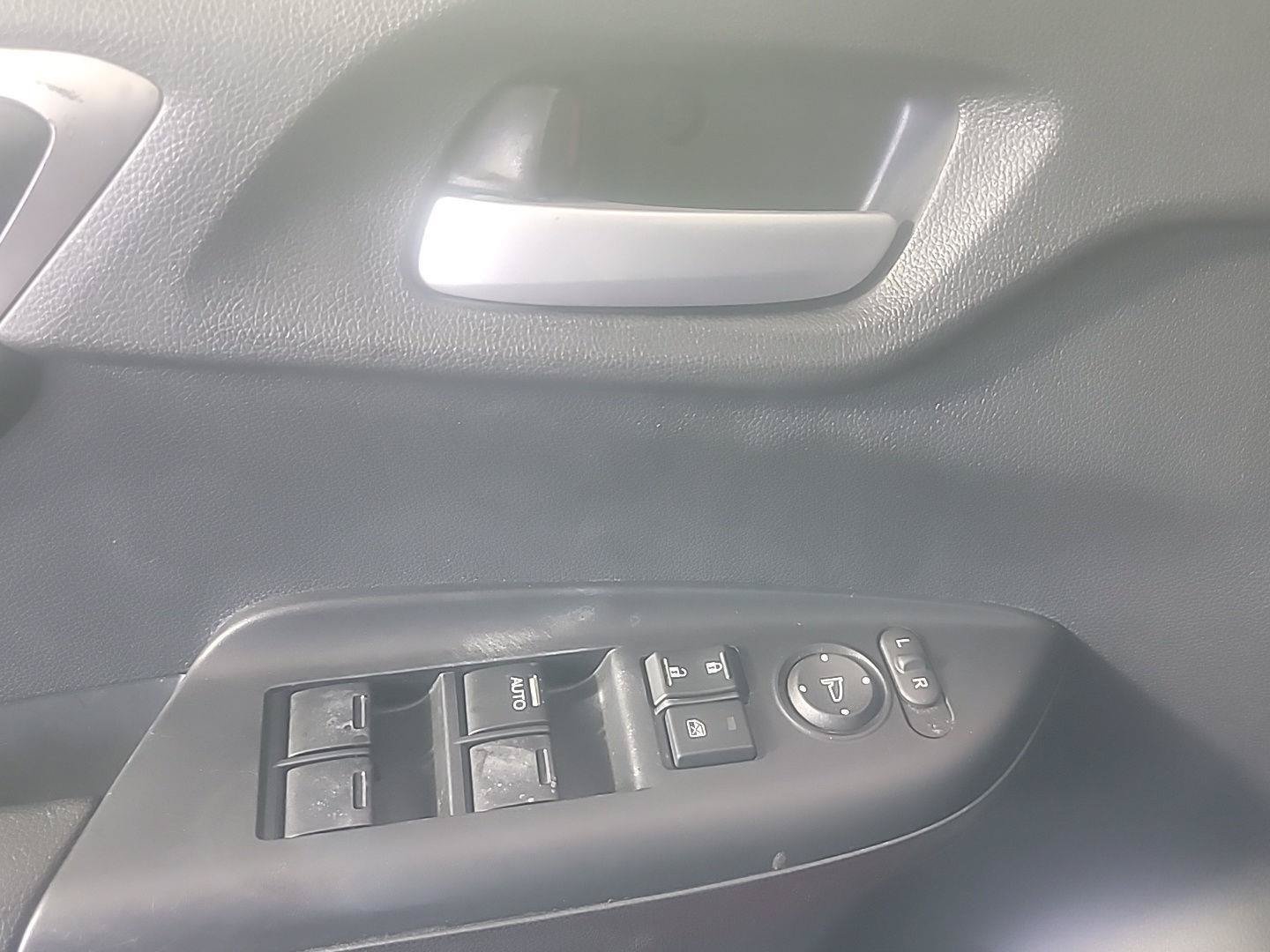 Certified 2018 Honda Fit LX image 23