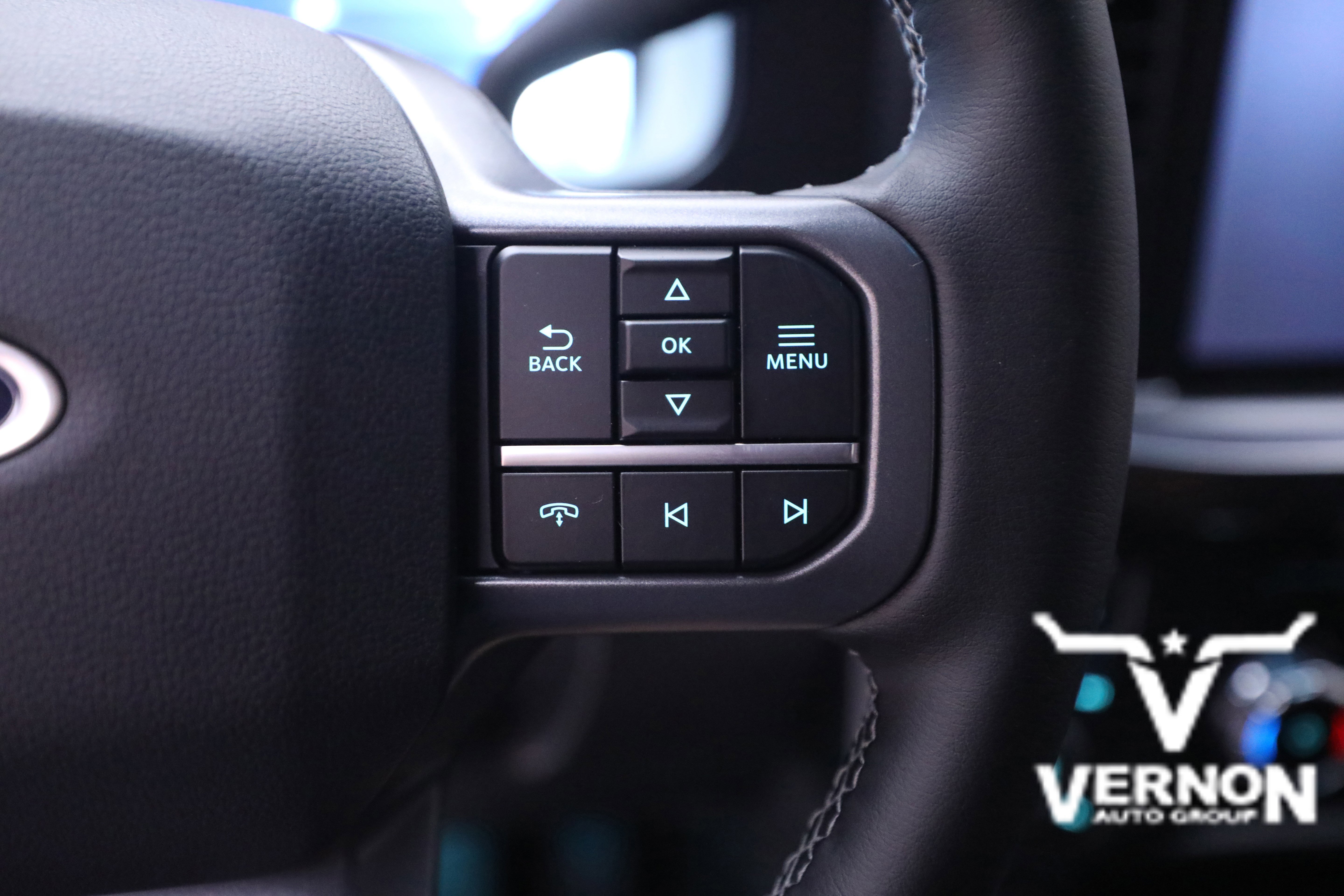 New 2026 Ford F250 Lariat w/ Black Appearance Package image 23