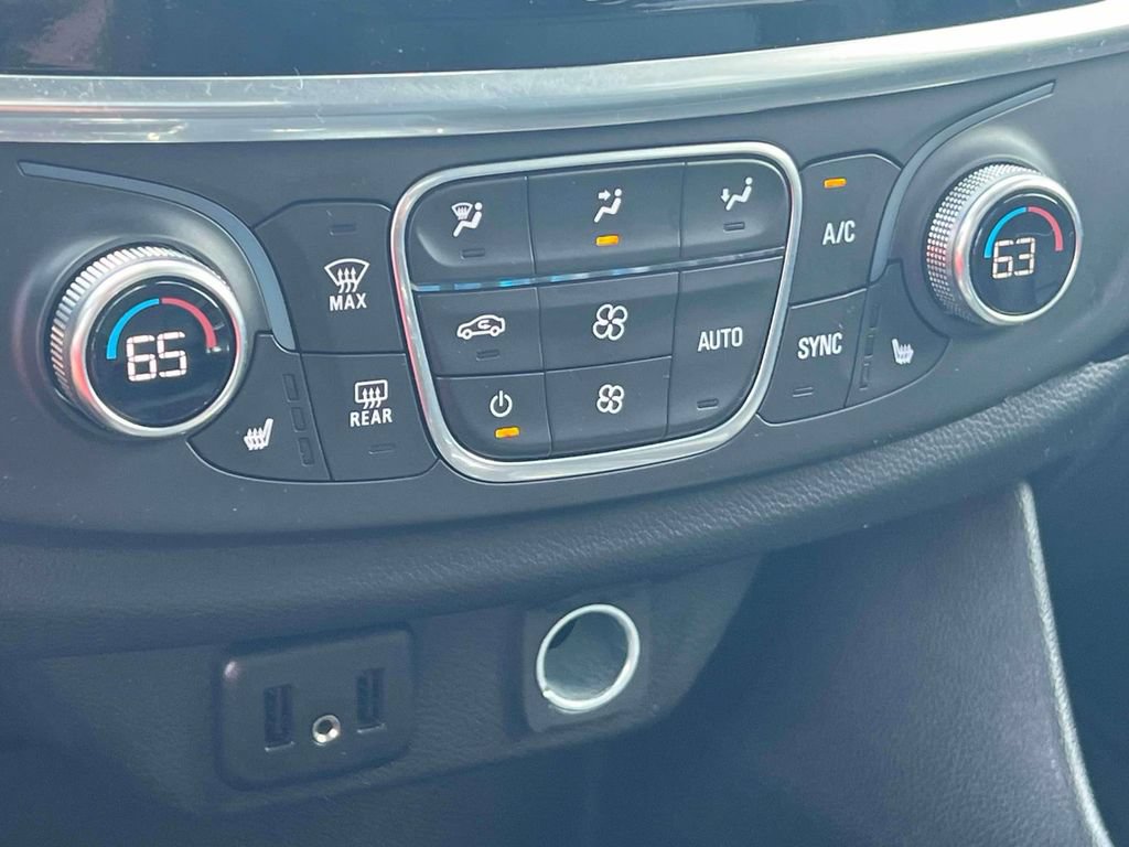 Used 2019 Chevrolet Traverse LT w/ LT Premium Package AWD/4WD image 33