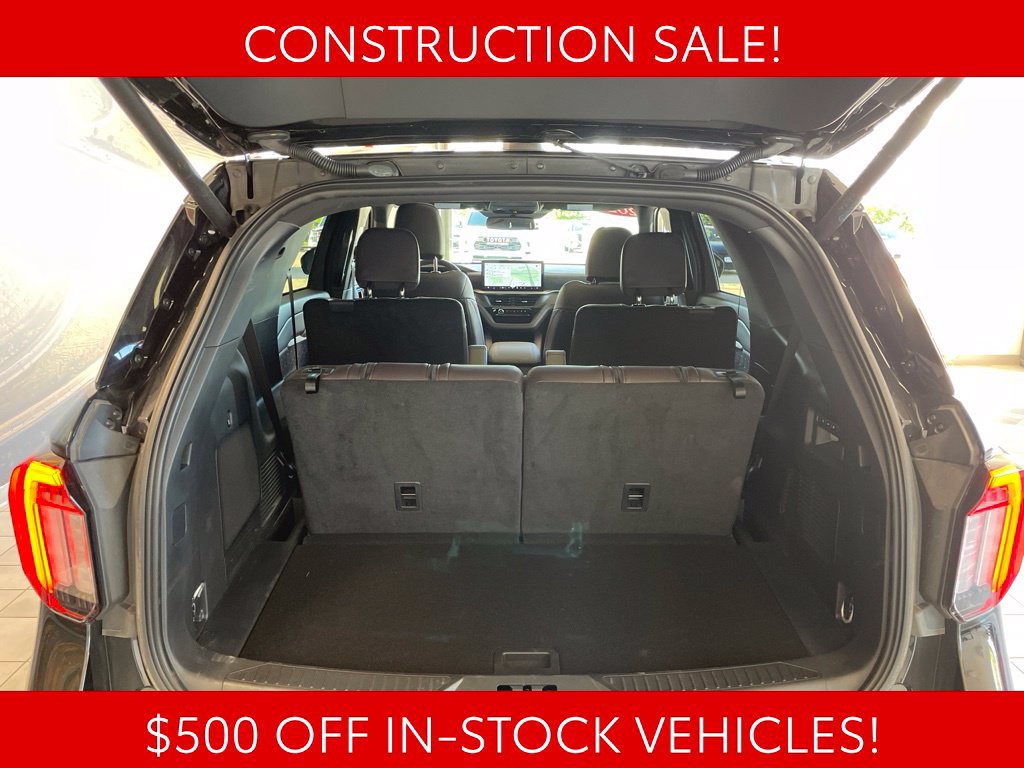 Used 2026 Ford Explorer Platinum w/ LUX Leather Package AWD/4WD image 16