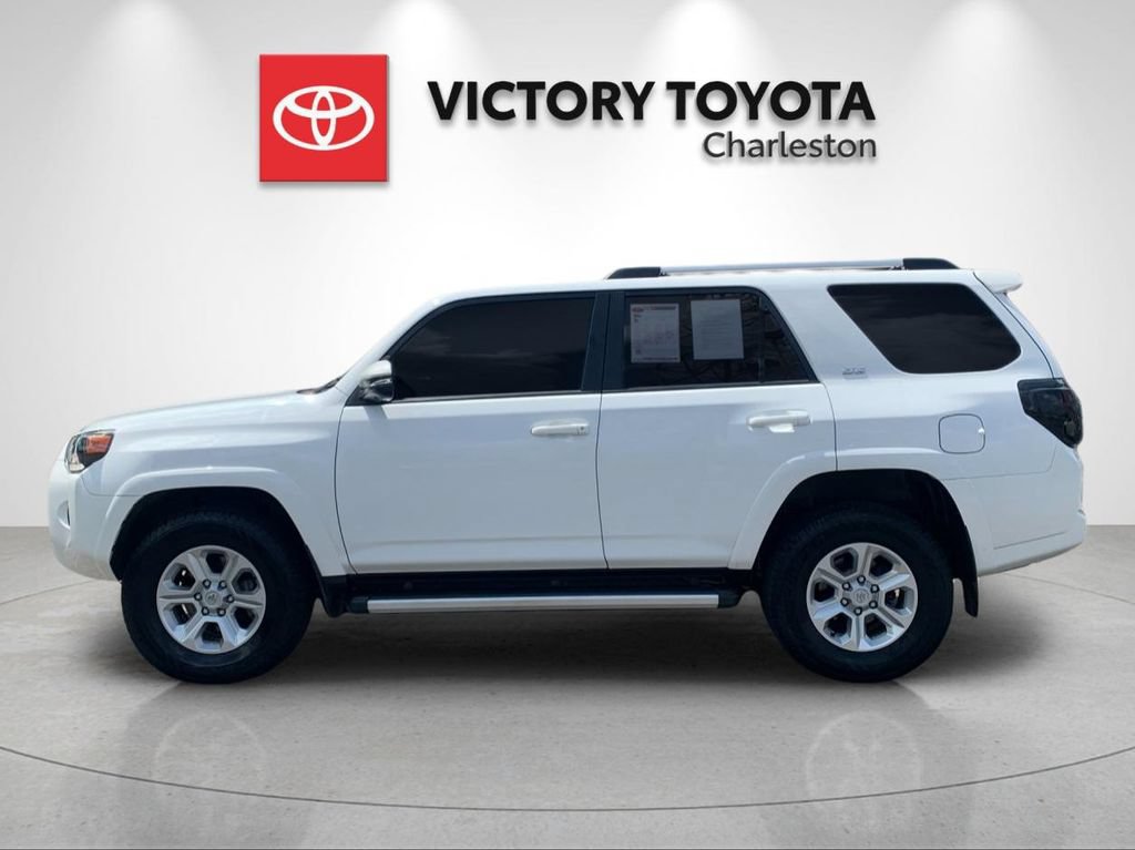Used 2024 Toyota 4Runner SR5 Premium w/ Moonroof Package AWD/4WD image 2