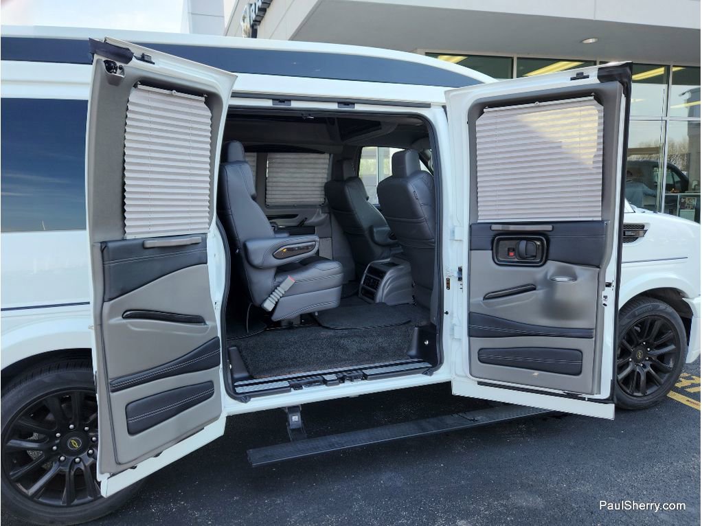 Used 2021 Chevrolet Express 2500 LS w/ Enhanced Convenience Package image 28