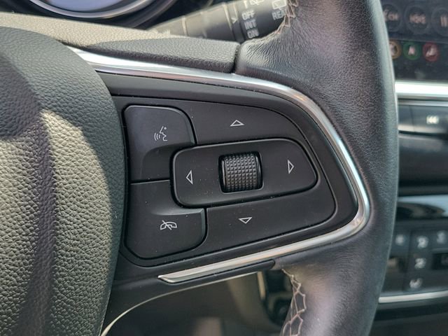 Used 2020 Buick Encore GX Essence w/ Experience Buick Package image 12