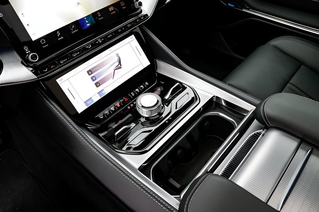 Used 2023 Jeep Grand Wagoneer L Series II w/ Premium Group II image 11