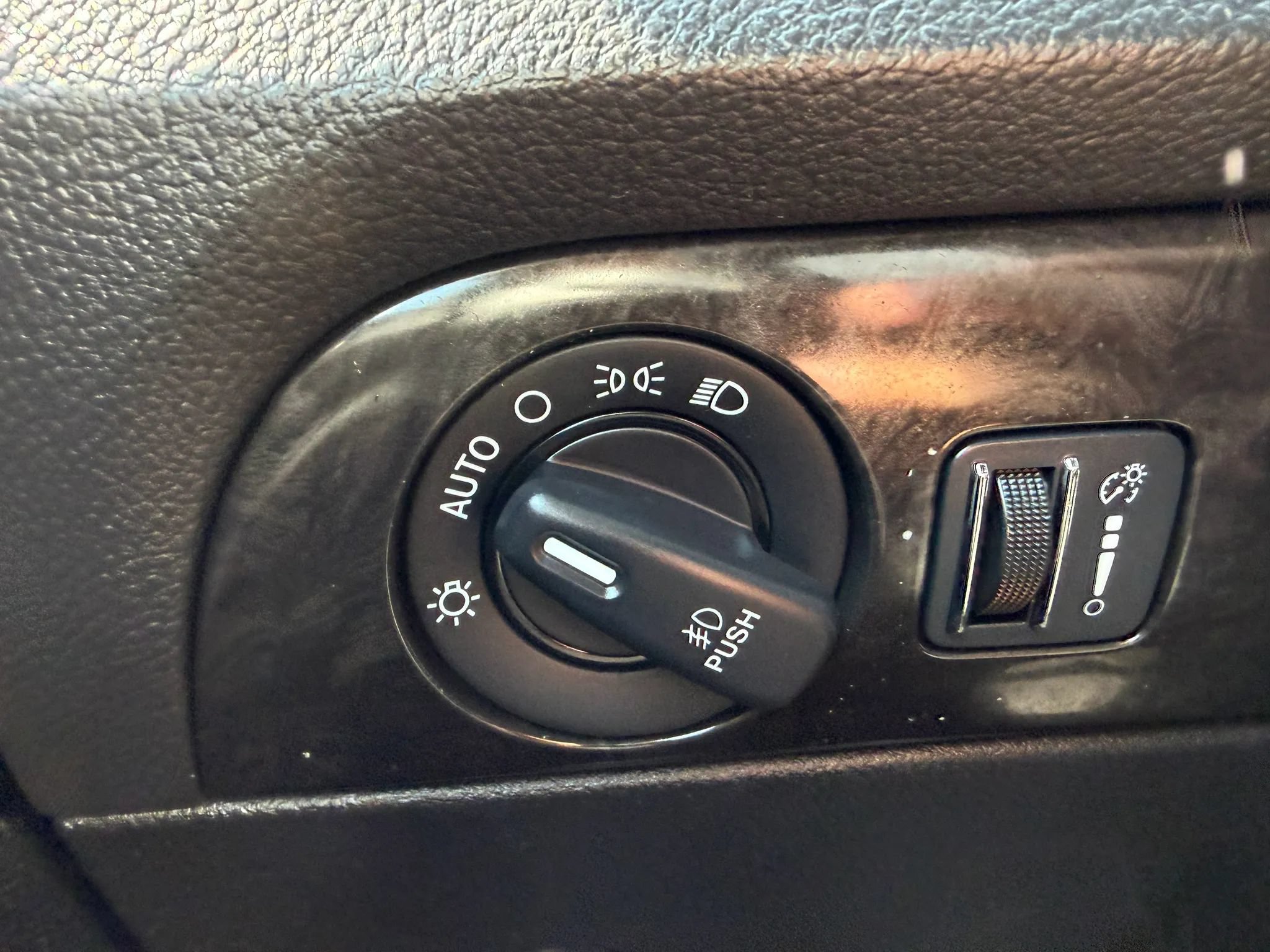 Used 2013 Dodge Durango Citadel w/ Technology Group AWD/4WD image 33