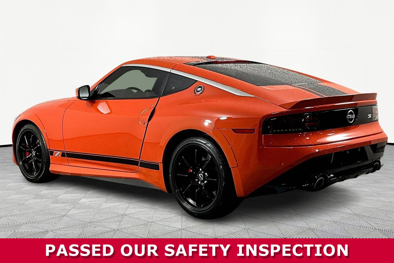 Used 2024 Nissan Z Performance w/ Heritage Edition image 4