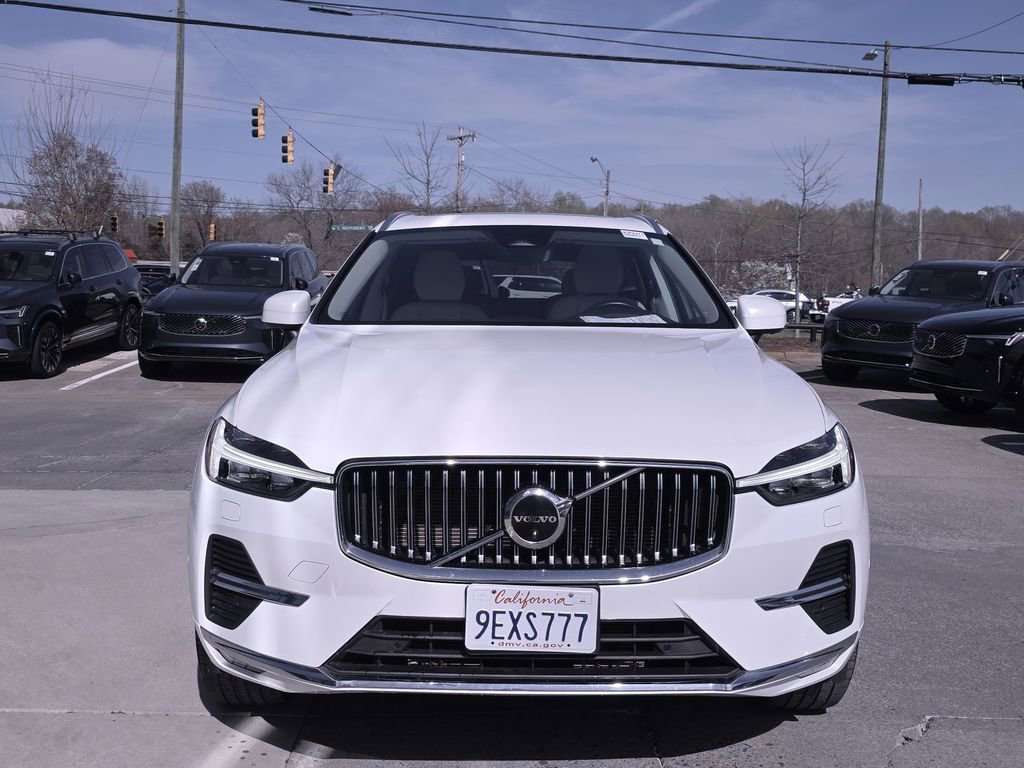 Used 2023 Volvo XC60 B5 Plus w/ Climate Package image 2
