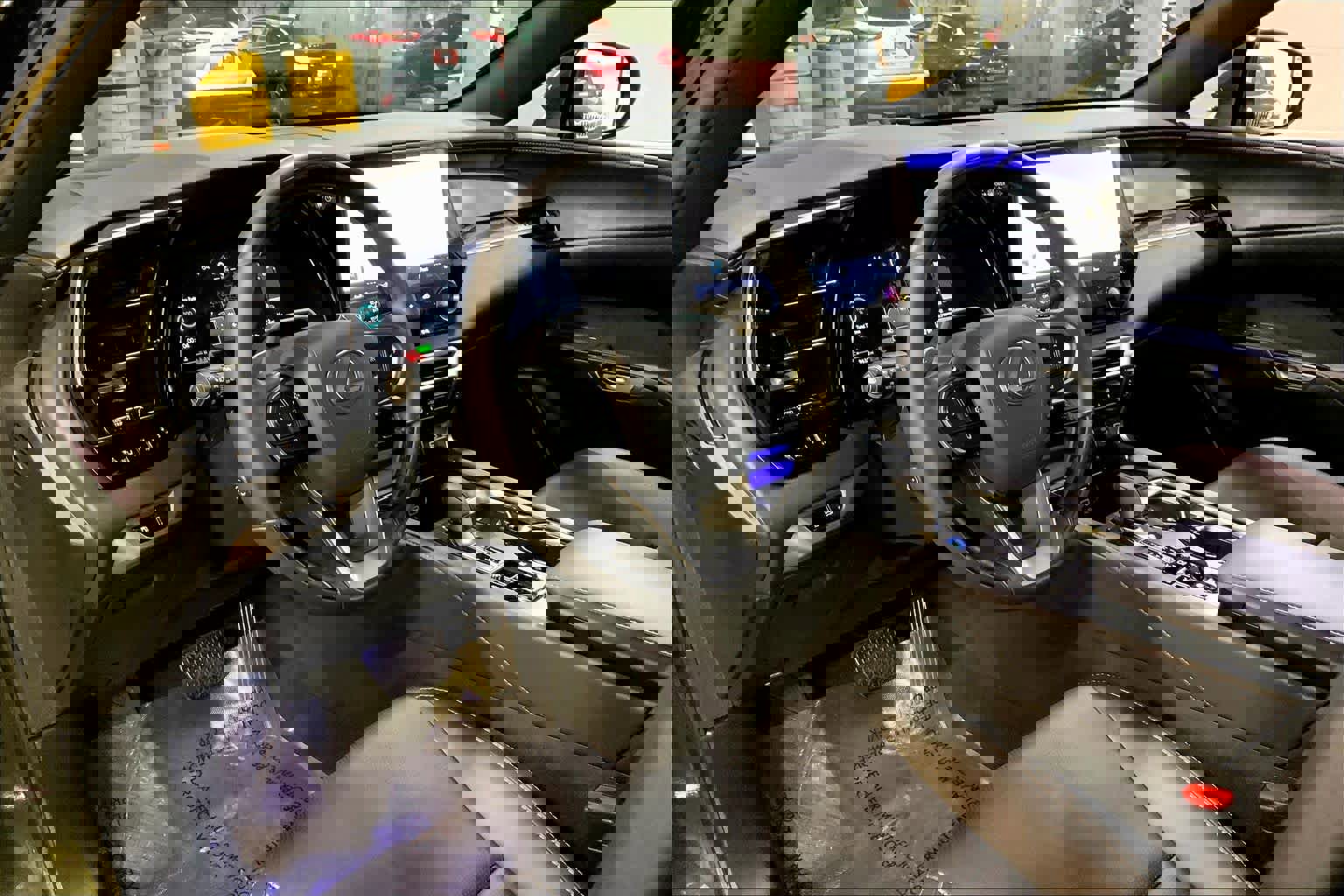 Used 2025 Lexus RX 350 Premium Plus w/ Convenience Package image 17