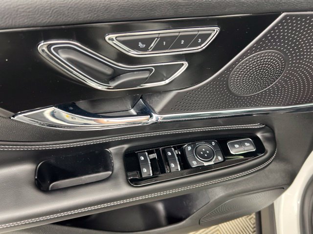Used 2024 Lincoln Corsair AWD w/ Equipment Group 101A image 13