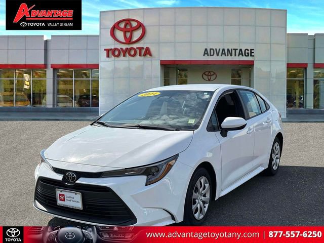 Used 2023 Toyota Corolla LE image 4