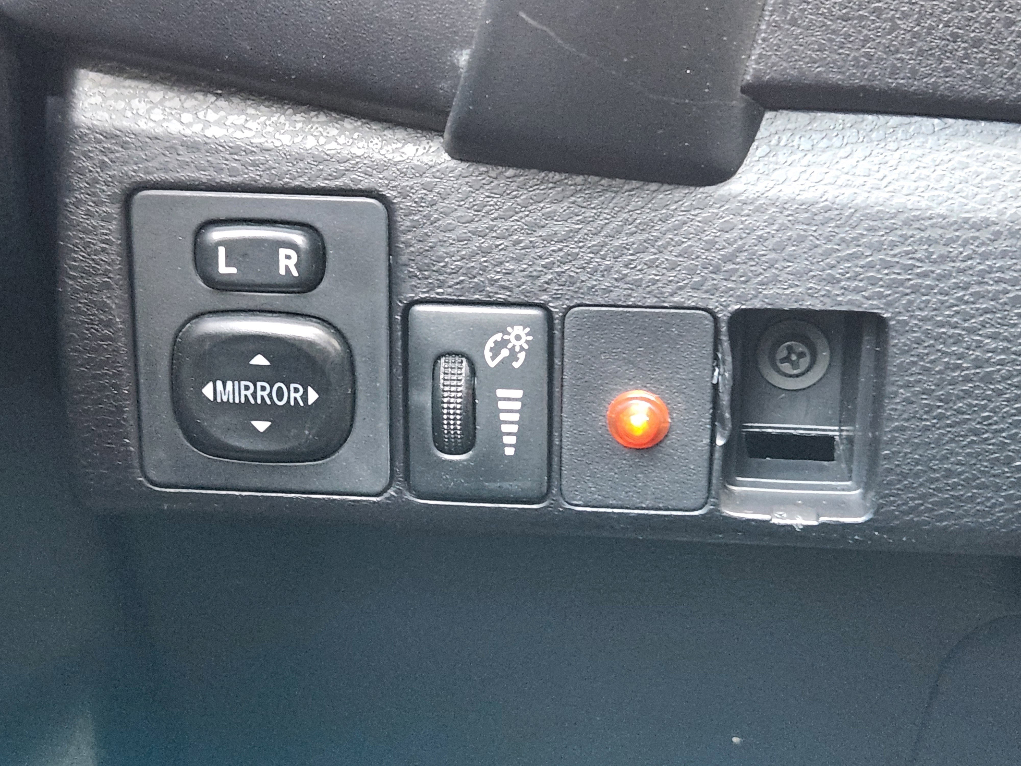 Used 2017 Toyota Corolla LE image 32