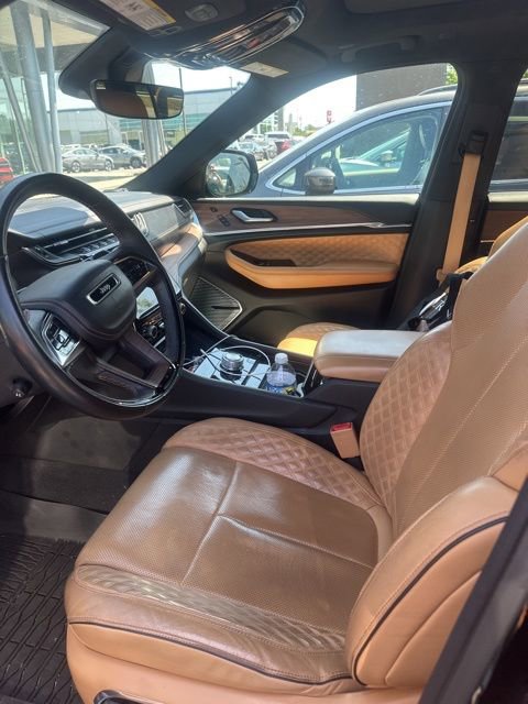 Used 2022 Jeep Grand Cherokee Summit RWD image 10