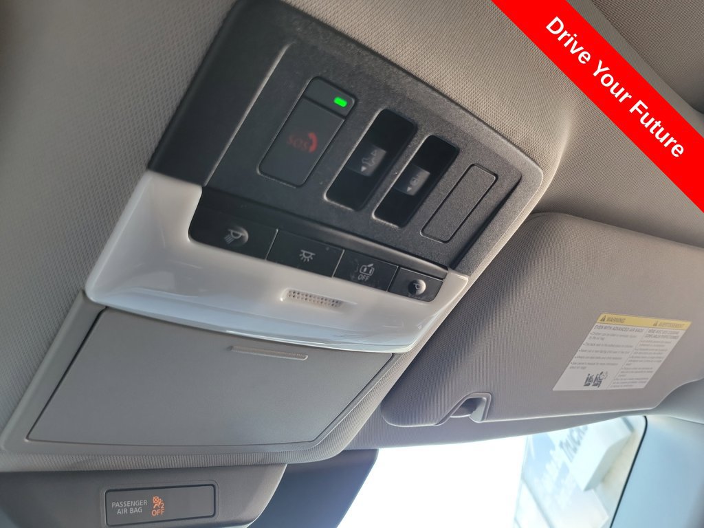 Used 2022 Nissan Pathfinder Platinum w/ Cargo Package FWD image 15