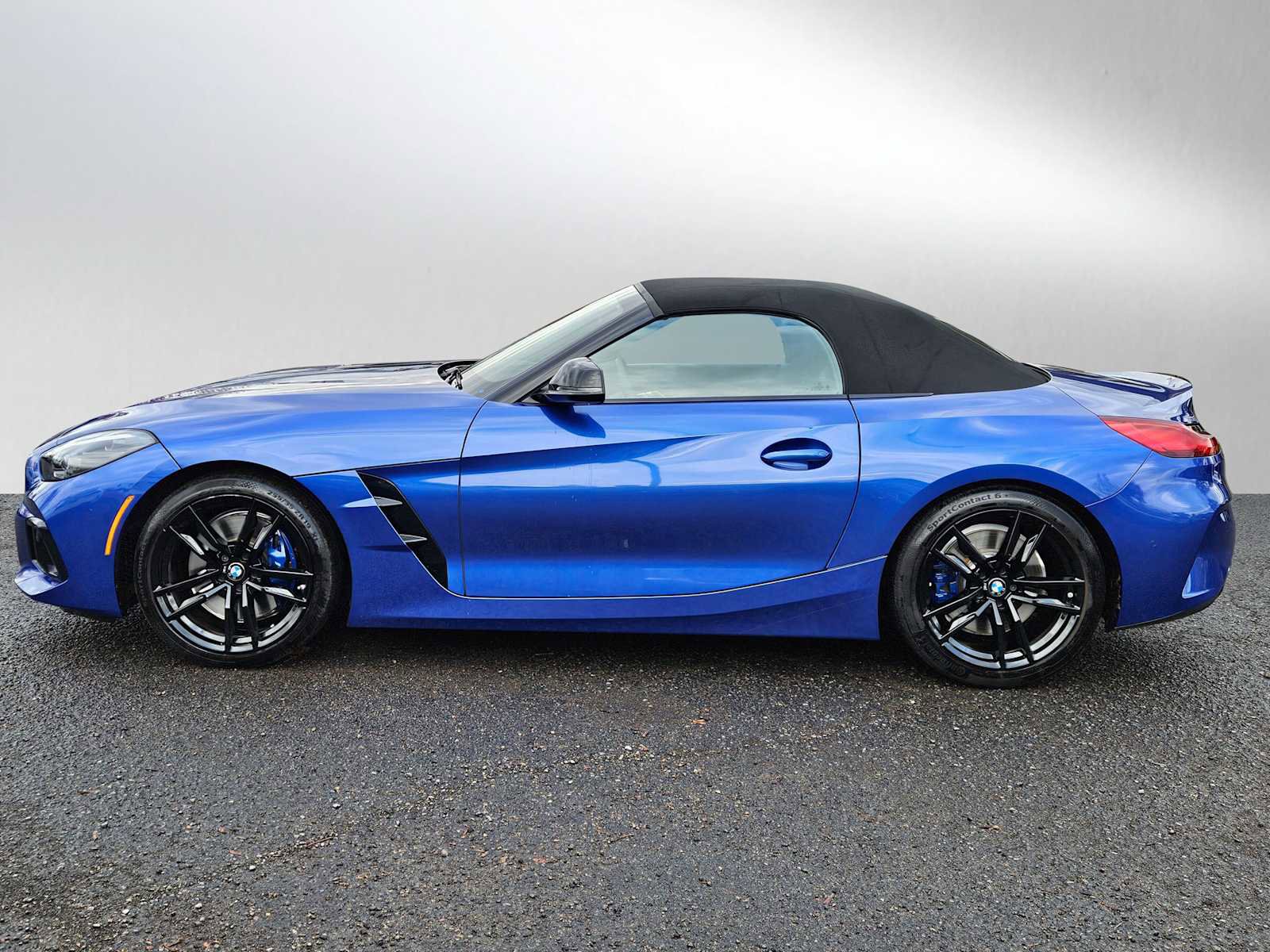 Used 2025 BMW Z4 sDrive30i w/ Premium Package image 6