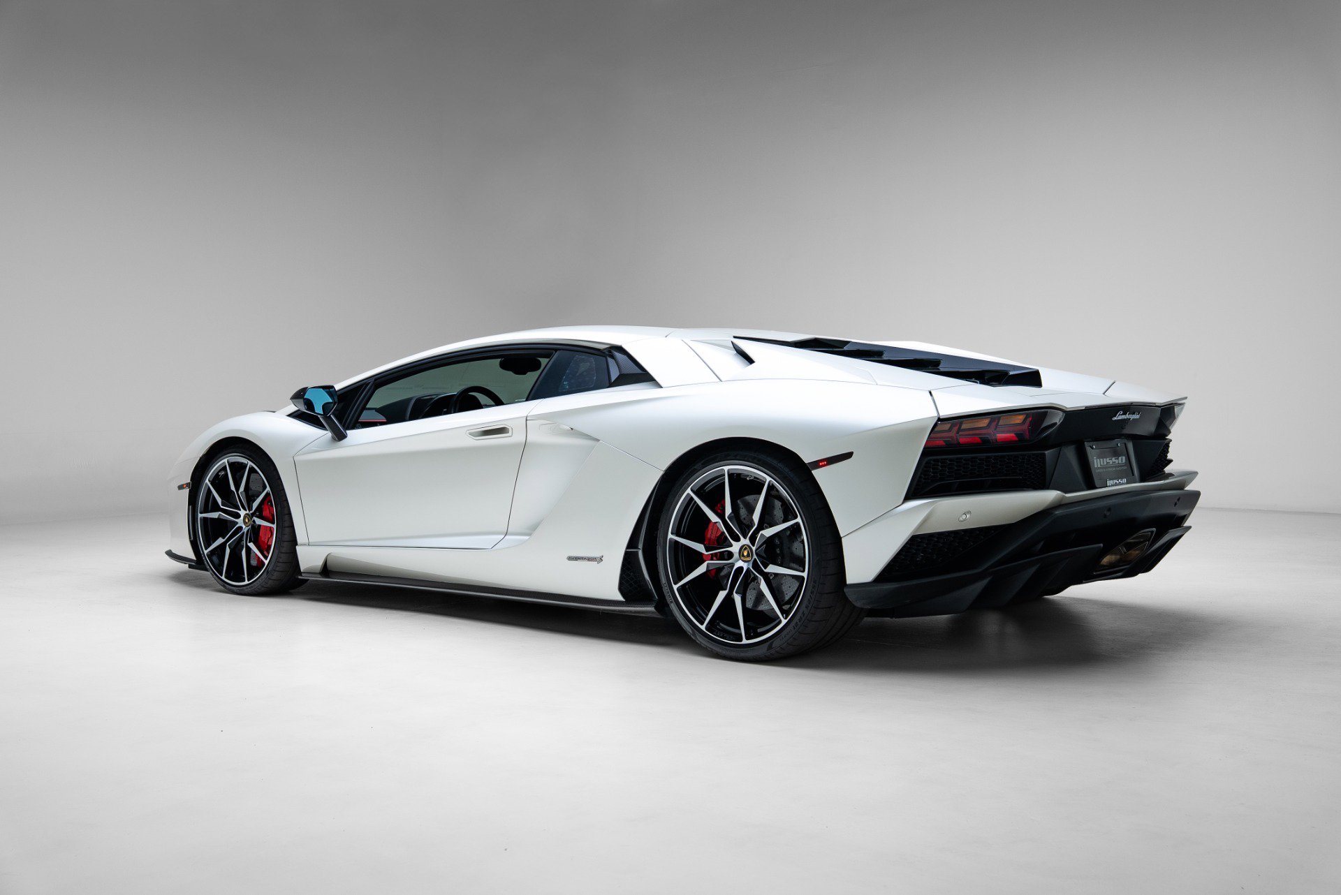 Used 2017 Lamborghini Aventador S image 26