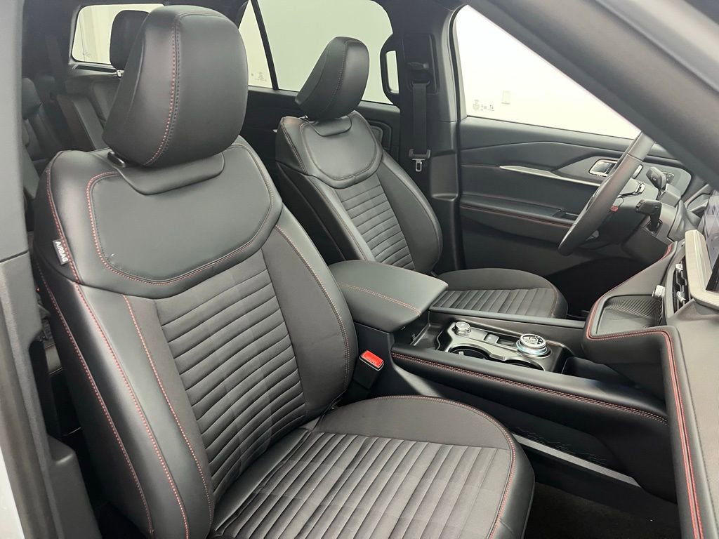 New 2026 Ford Explorer ST-Line w/ ST-Line Street Pack AWD/4WD image 30
