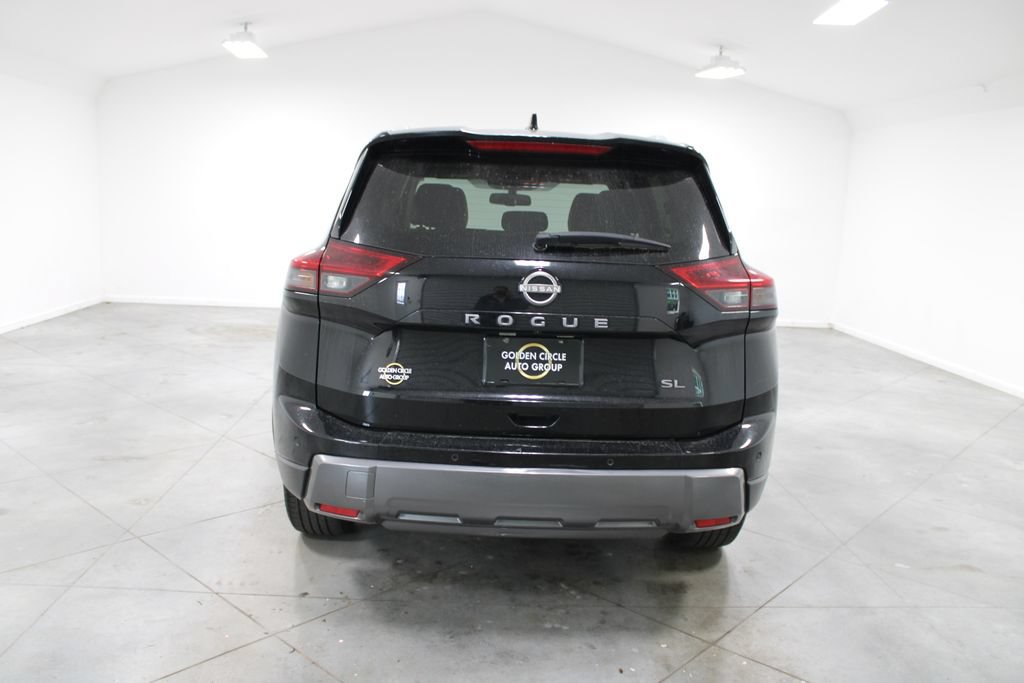 Used 2024 Nissan Rogue SL FWD image 8