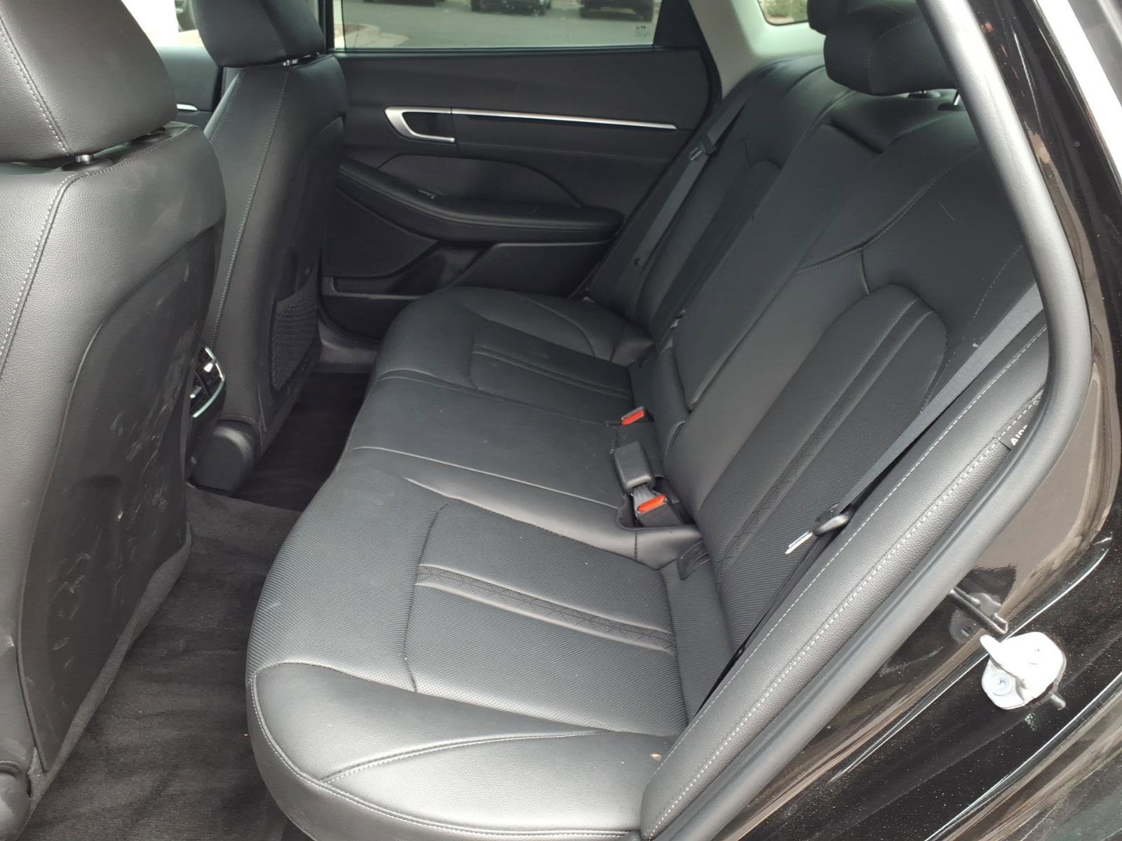 Certified 2025 Hyundai Sonata Limited FWD image 16