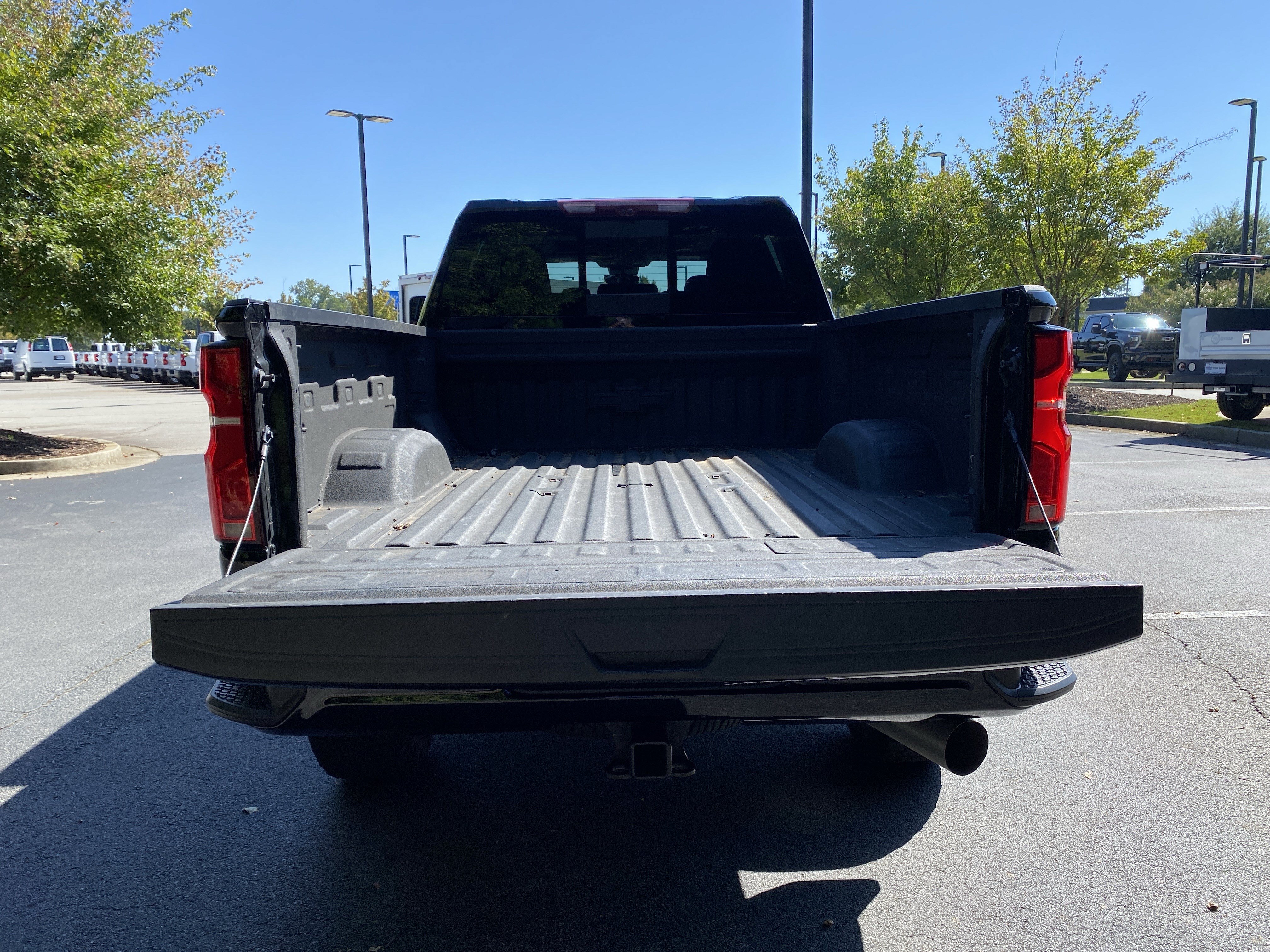 Used 2024 Chevrolet Silverado 2500 LTZ w/ LTZ Plus Package AWD/4WD image 11
