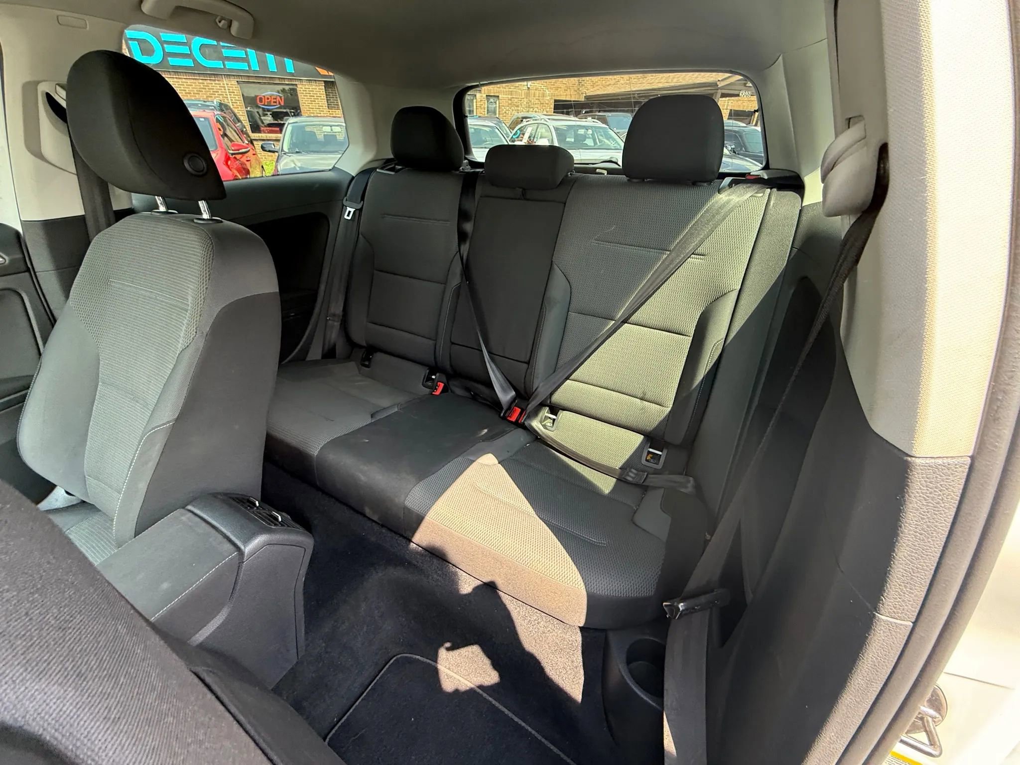 Used 2015 Volkswagen Golf S image 12