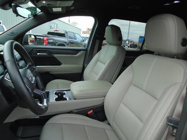 Certified 2026 GMC Acadia Elevation w/ Elevation Premium Package AWD/4WD image 18