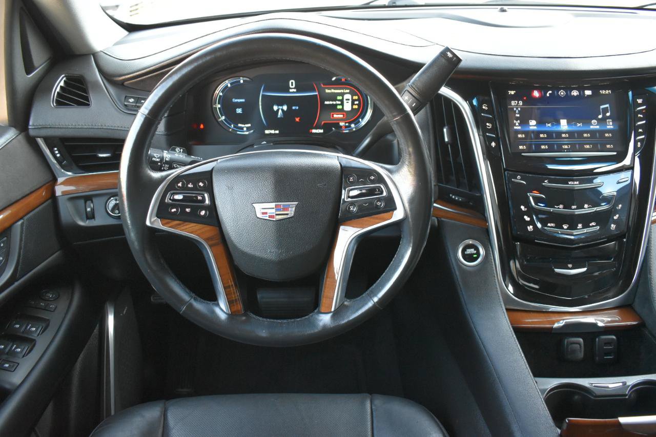 Used 2016 Cadillac Escalade Luxury AWD/4WD image 12