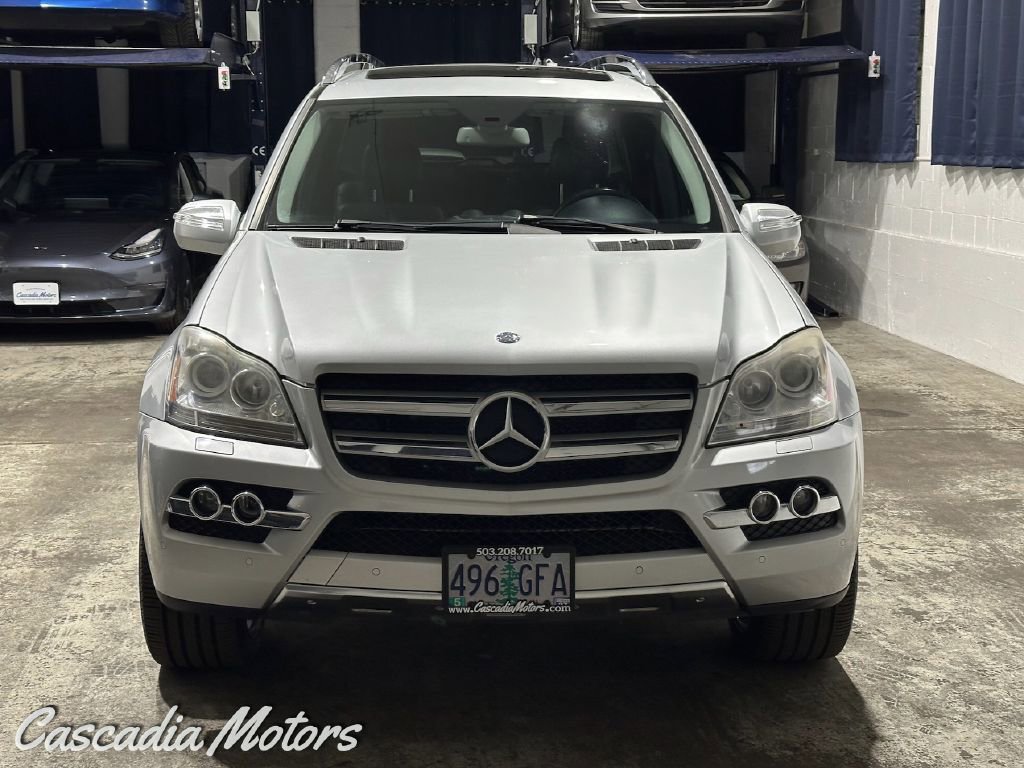 Used 2010 Mercedes-Benz GL 450 4MATIC image 2