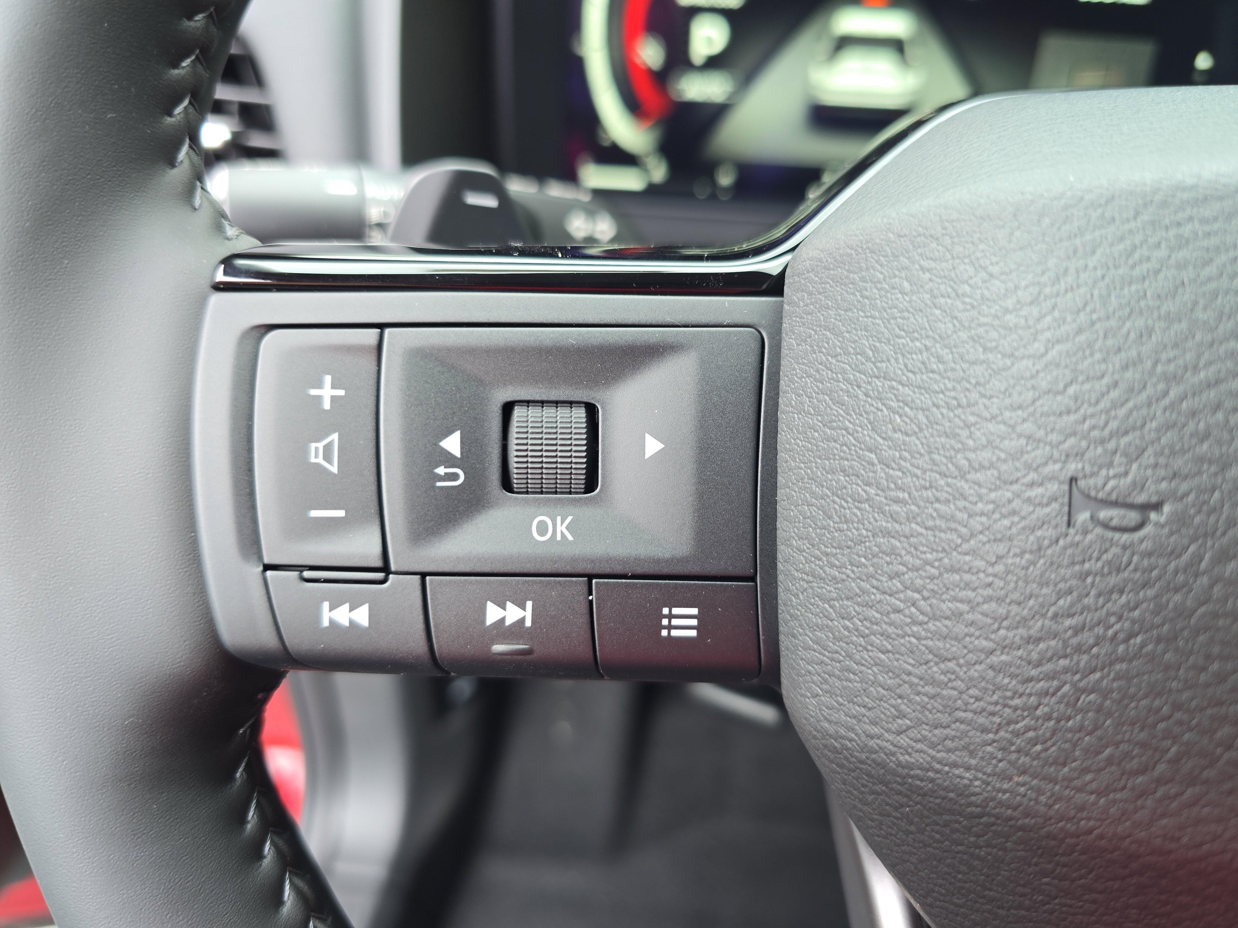 New 2026 Nissan Rogue Platinum image 17
